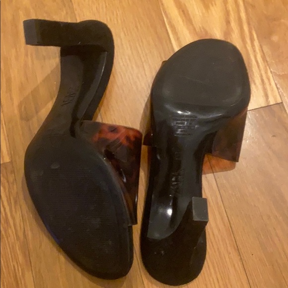 Heeled sandal - Picture 3 of 4